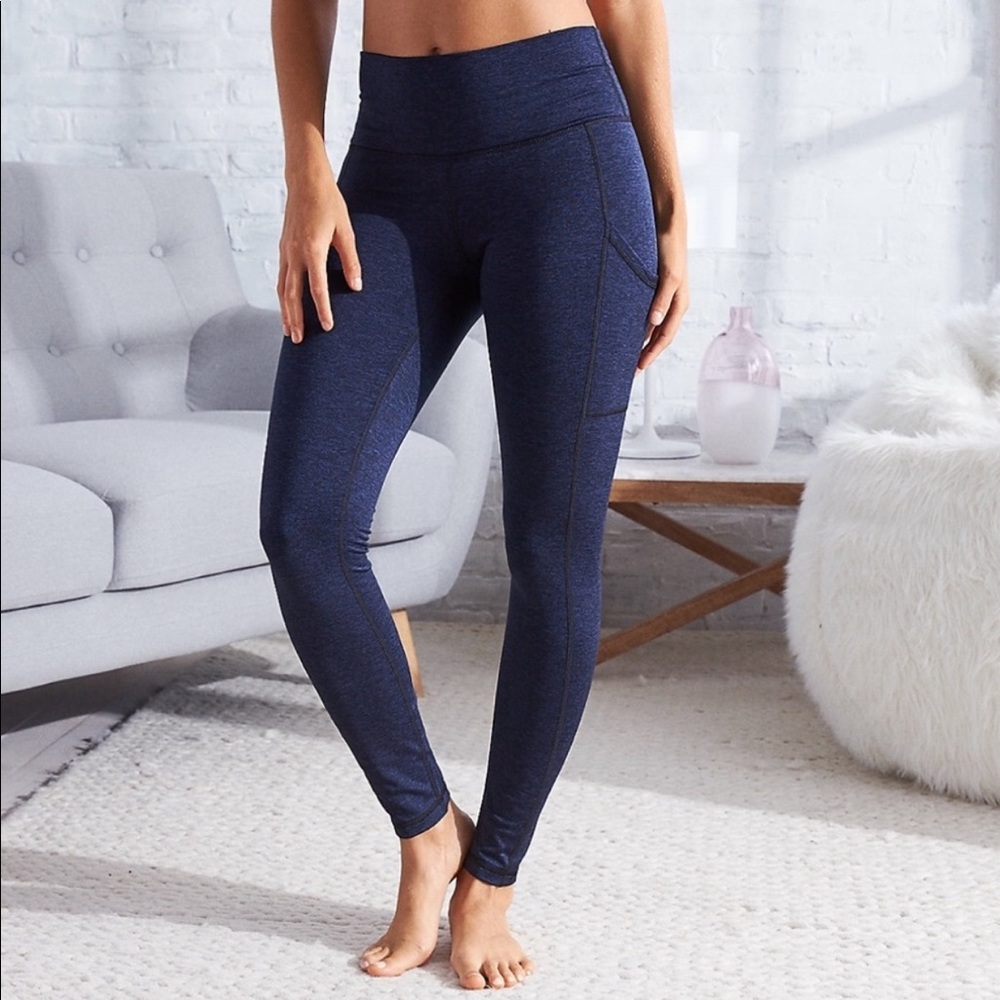 NAVY AERIE LEGGINGS - CHILL. PLAY. MOVE